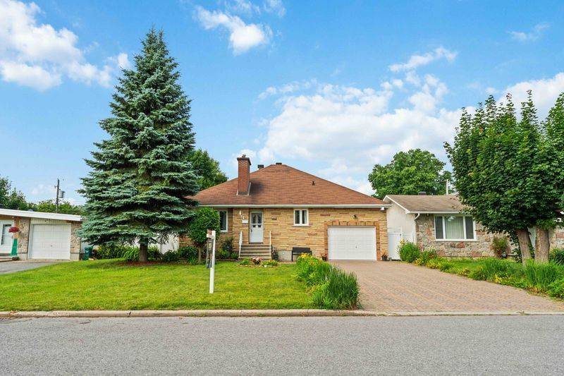 6 Lyall ST, Cityview - Parkwoods Hills - Rideau Shore, ON K2E 5G6