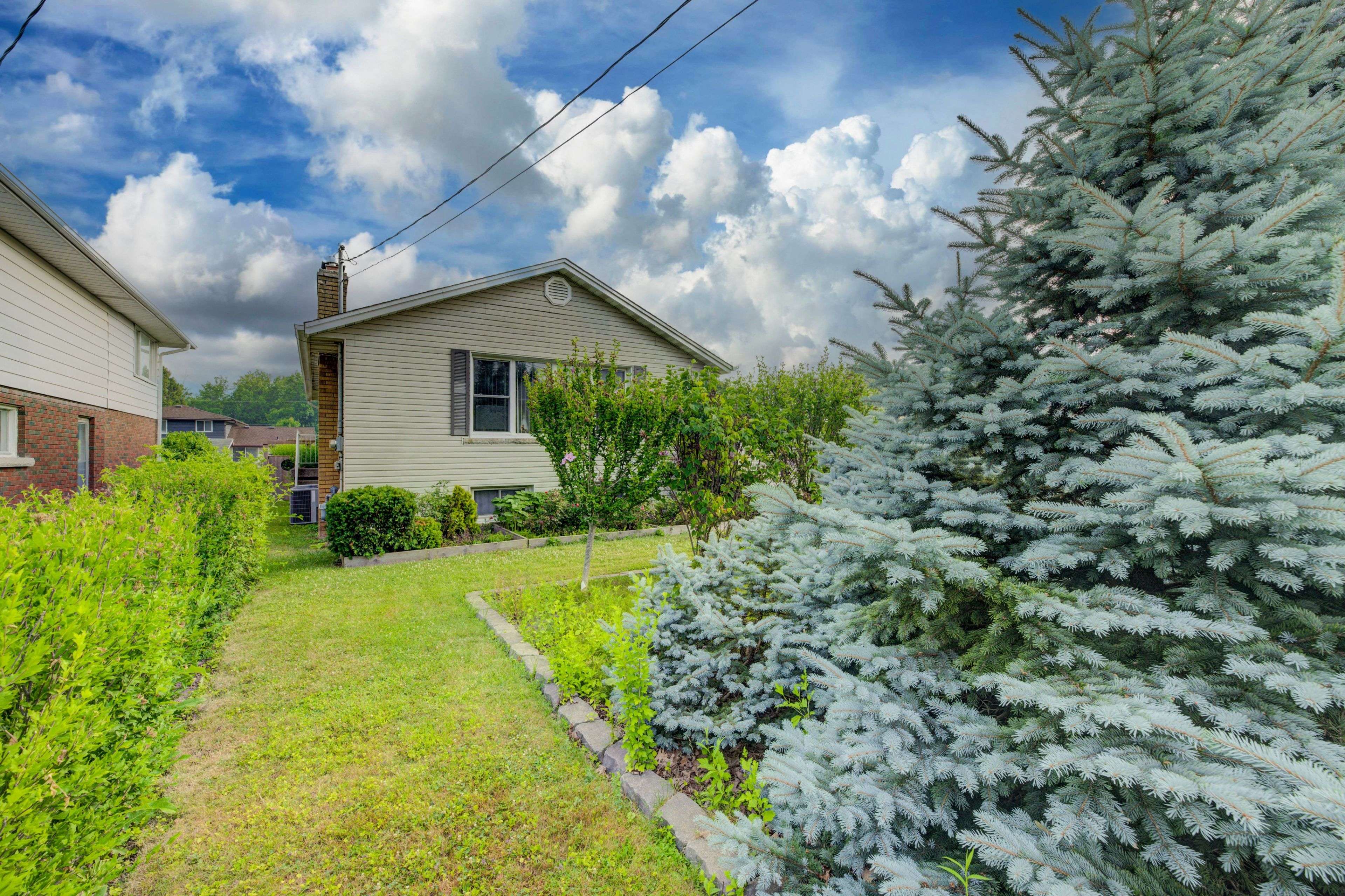 Fort Erie, ON L2A 2Y9,366 Bowen RD