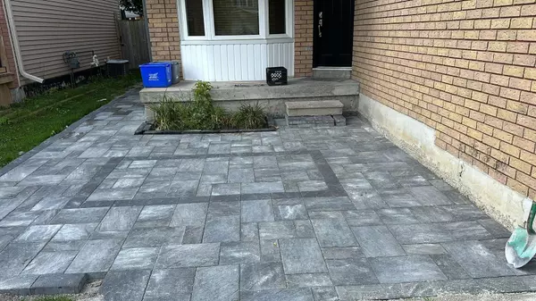 Barrie, ON L4M 6G5,14 Lindsay CT