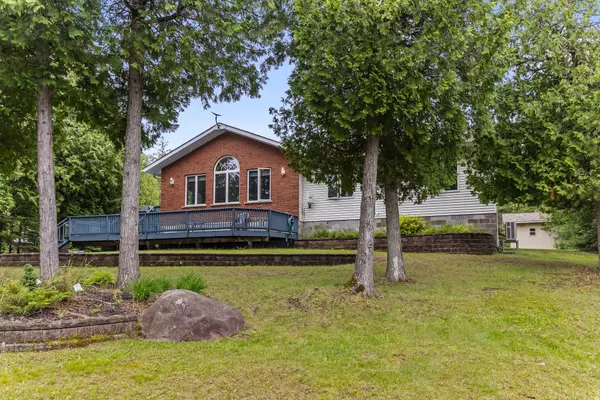 Hilton, ON P0R 1G0,3804 Hamilton DR