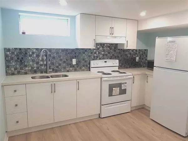 Peterborough North, ON K9H 5L9,402 Summerhill Dr DR #Basement