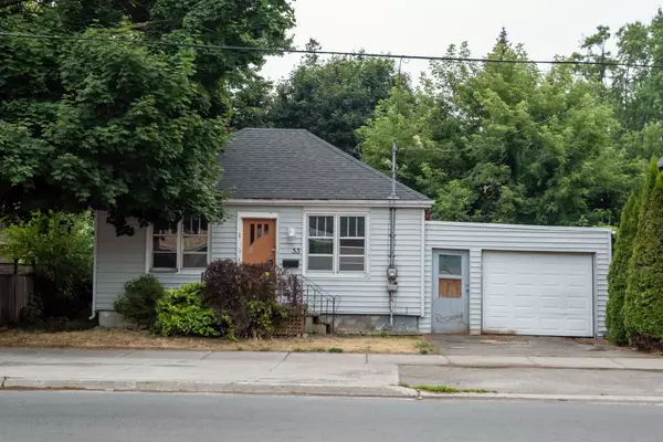 53 Moira ST W, Belleville, ON K8P 1S4
