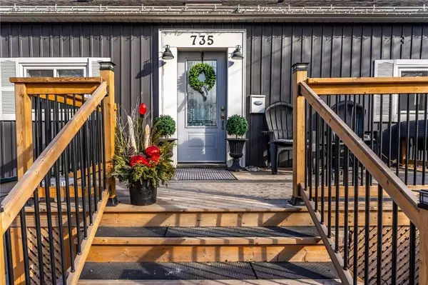 735 Beach BLVD, Hamilton, ON L8H 6Y5