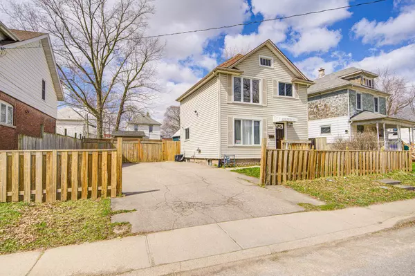 Niagara Falls, ON L2E 1E2,4554 Ryerson CRES