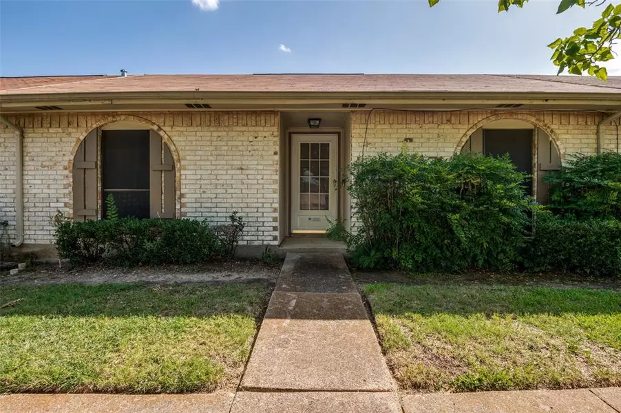 3 W Mountain Creek Drive #5, Grand Prairie, TX 75052