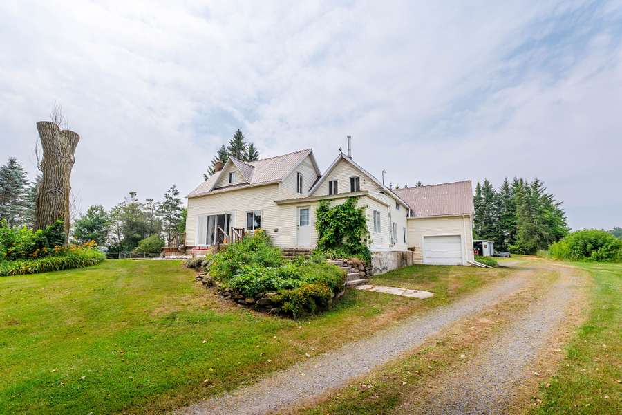 16995 Myers RD, South Stormont, ON K0C 2A0