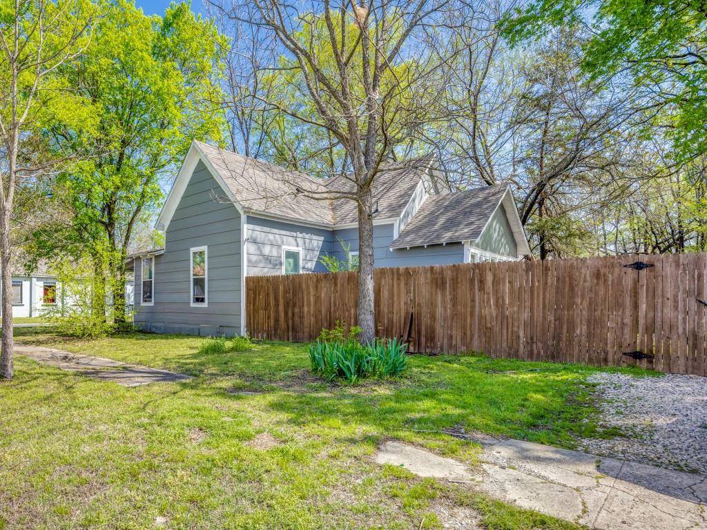 Denison, TX 75020,900 W Owings Street