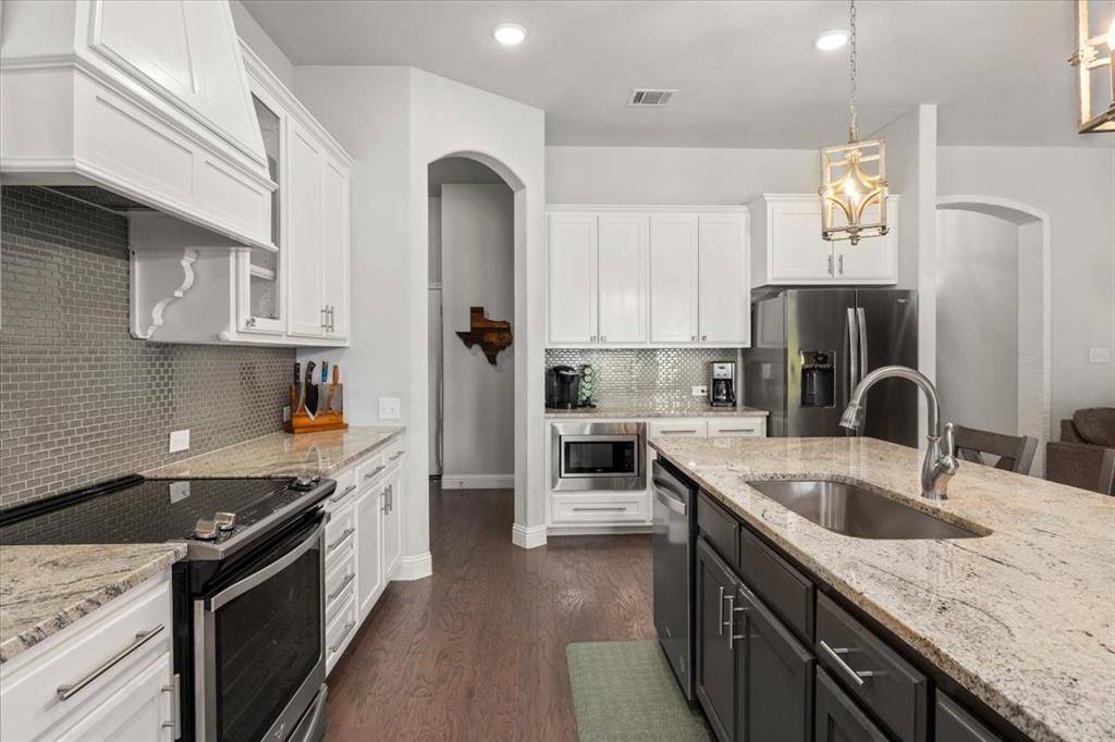 Benbrook, TX 76126,309 Bluffside Trail