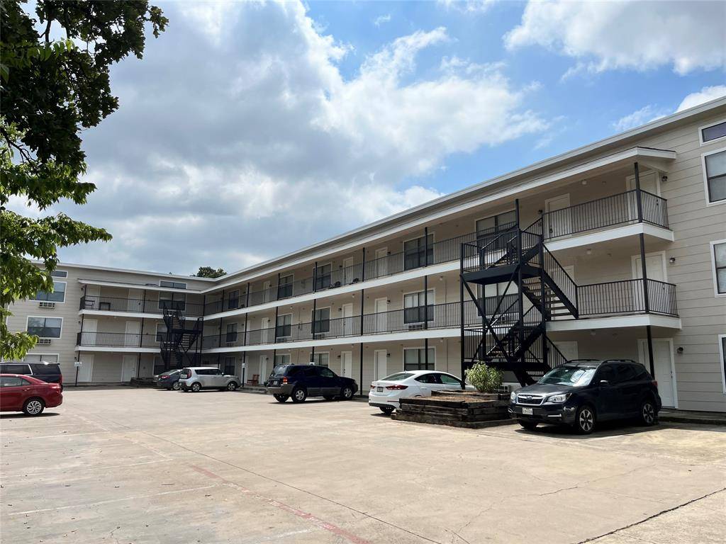 701 W Sycamore Street #109, Denton, TX 76201