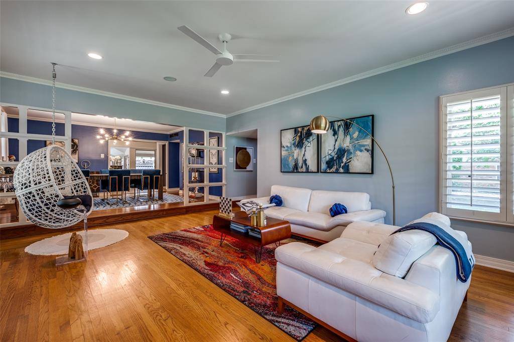 Dallas, TX 75208,923 Leatrice Drive