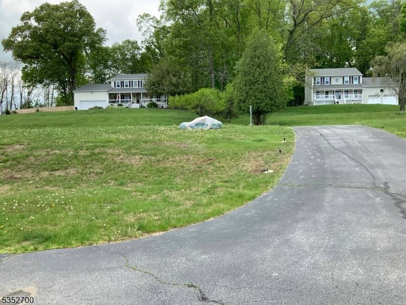Sussex Boro, NJ 07461,19 Southfield drive
