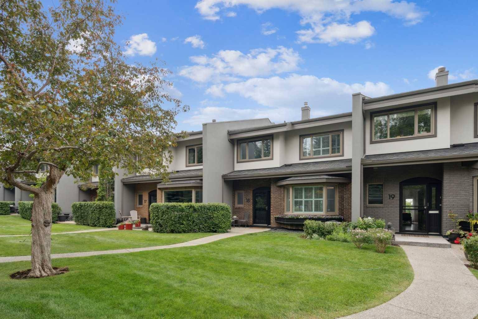 3203 Rideau PL Southwest #18, Calgary, AB T2S2T1