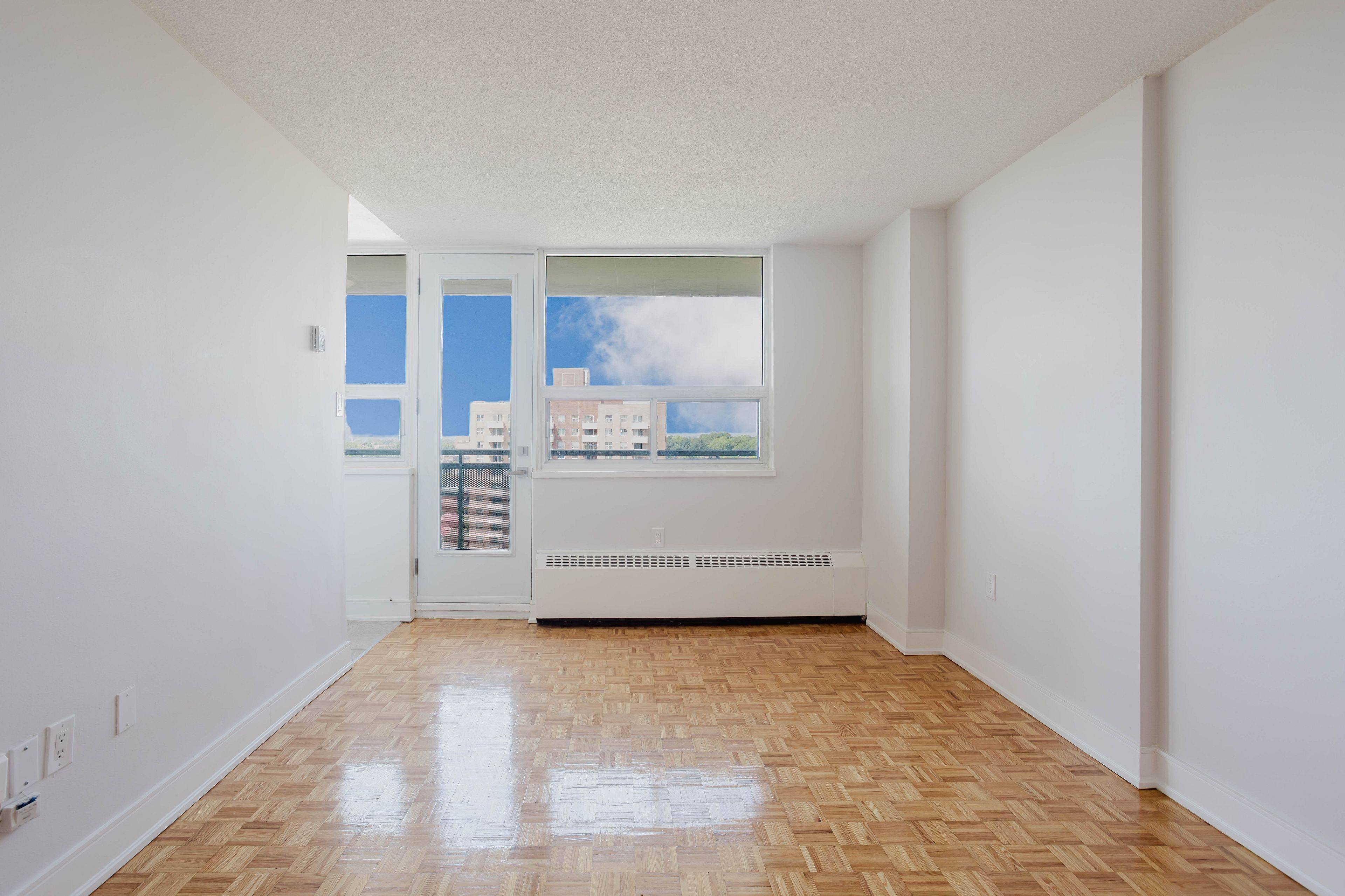 Toronto C03, ON M5P 3L3,1500 Bathurst ST #1001