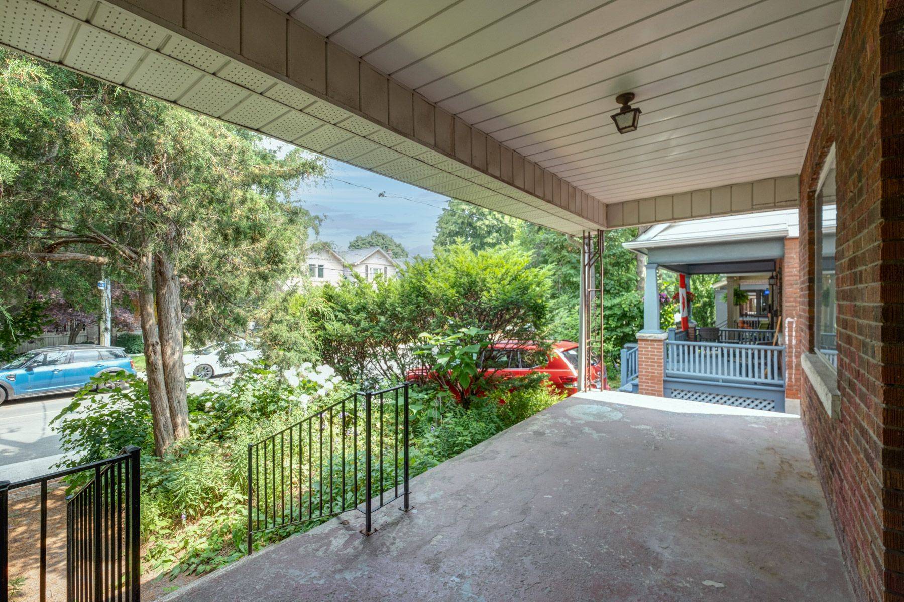 387 Millwood RD, Toronto C10, ON M4S 1K3