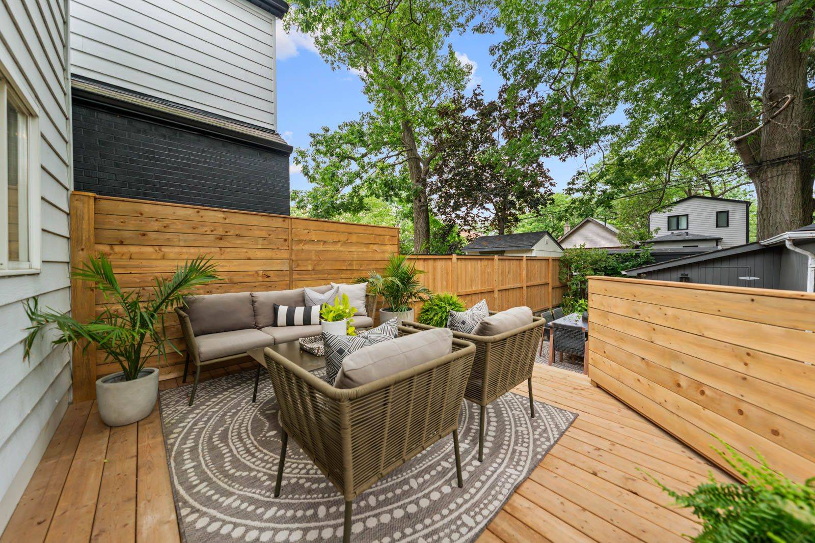 Toronto E02, ON M4E 3L4,160 Silver Birch AVE