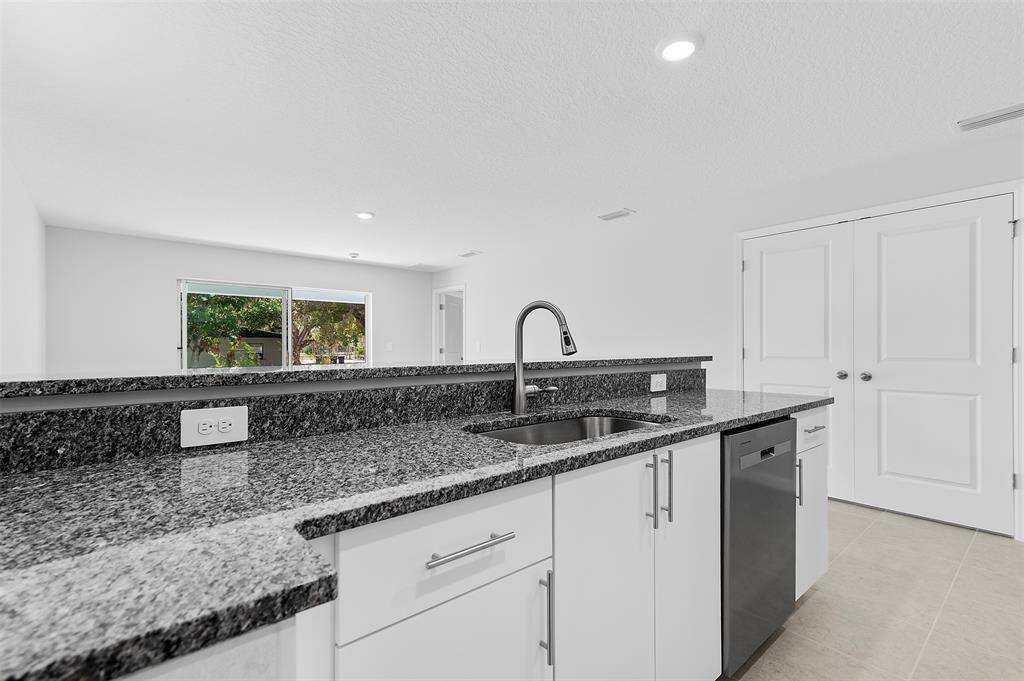 Fort Pierce, FL 34950,424 Douglas Ct