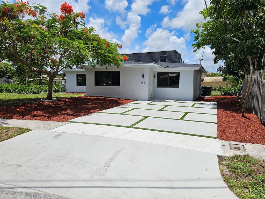 1561 SW 23rd Ave, Fort Lauderdale, FL 33312