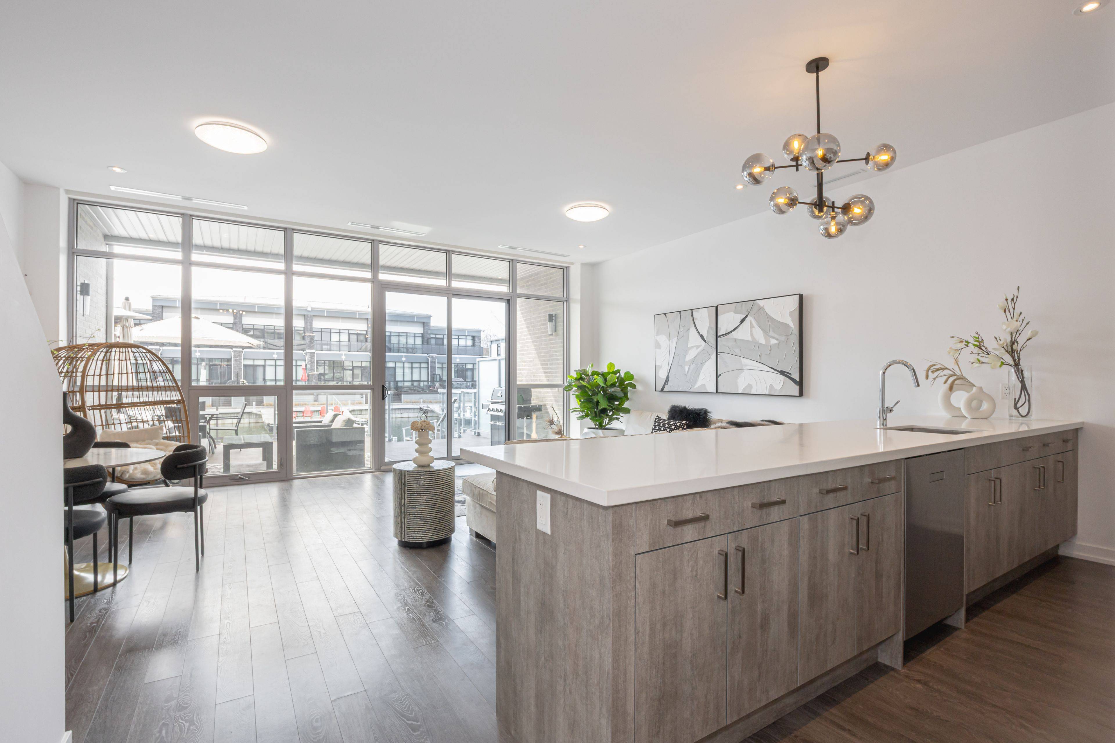 Innisfil, ON L9S 0N6,3712 Ferretti CT