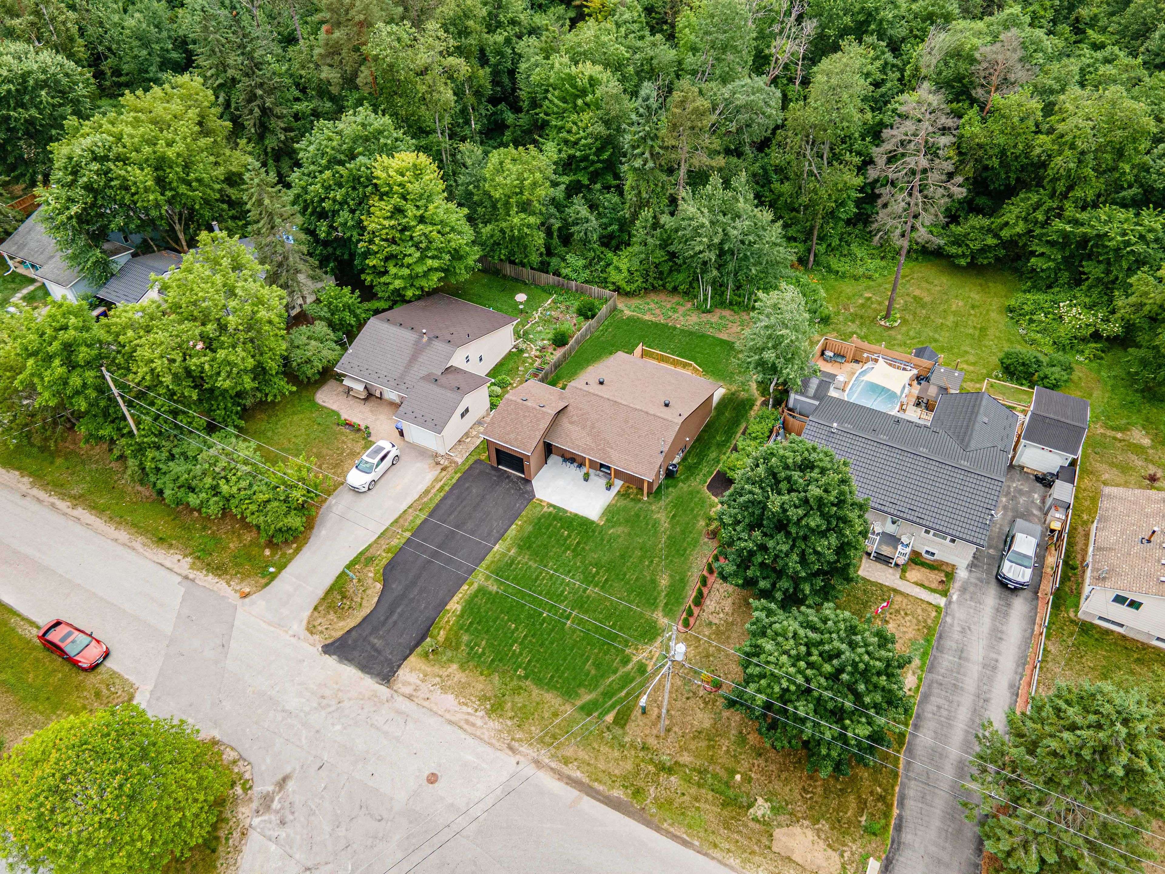 Essa, ON L0M 1B0,47 Sandsprings CRES