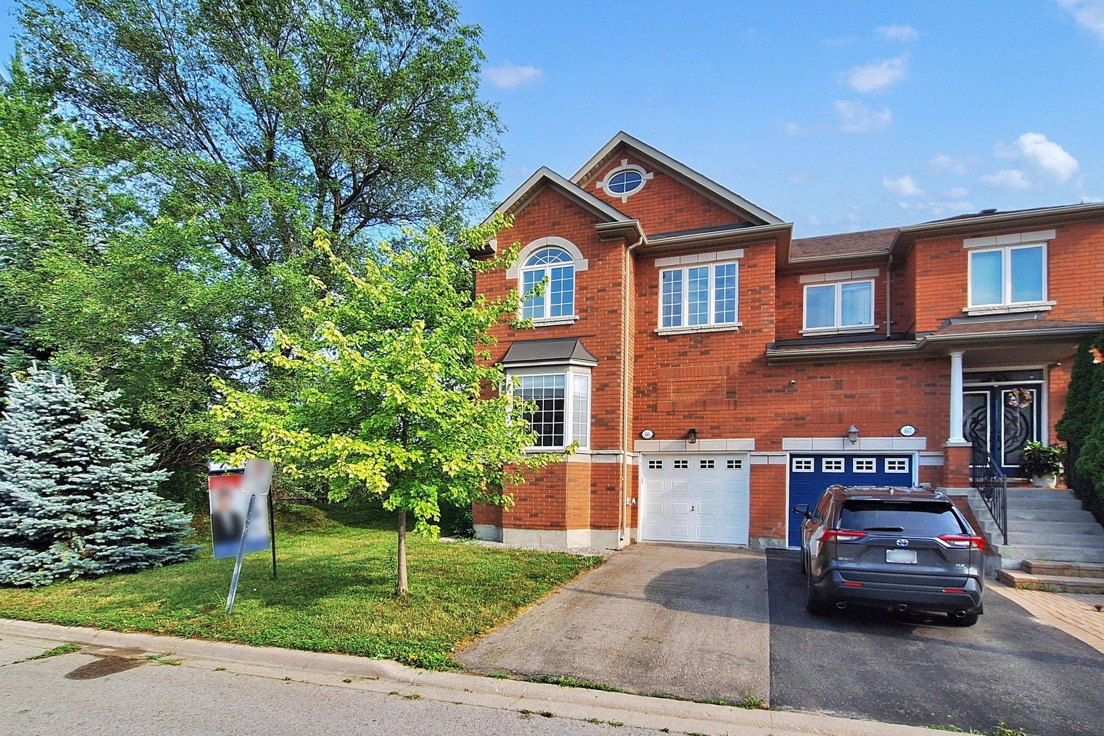 Richmond Hill, ON L4E 4Y3,8 Townwood DR #86