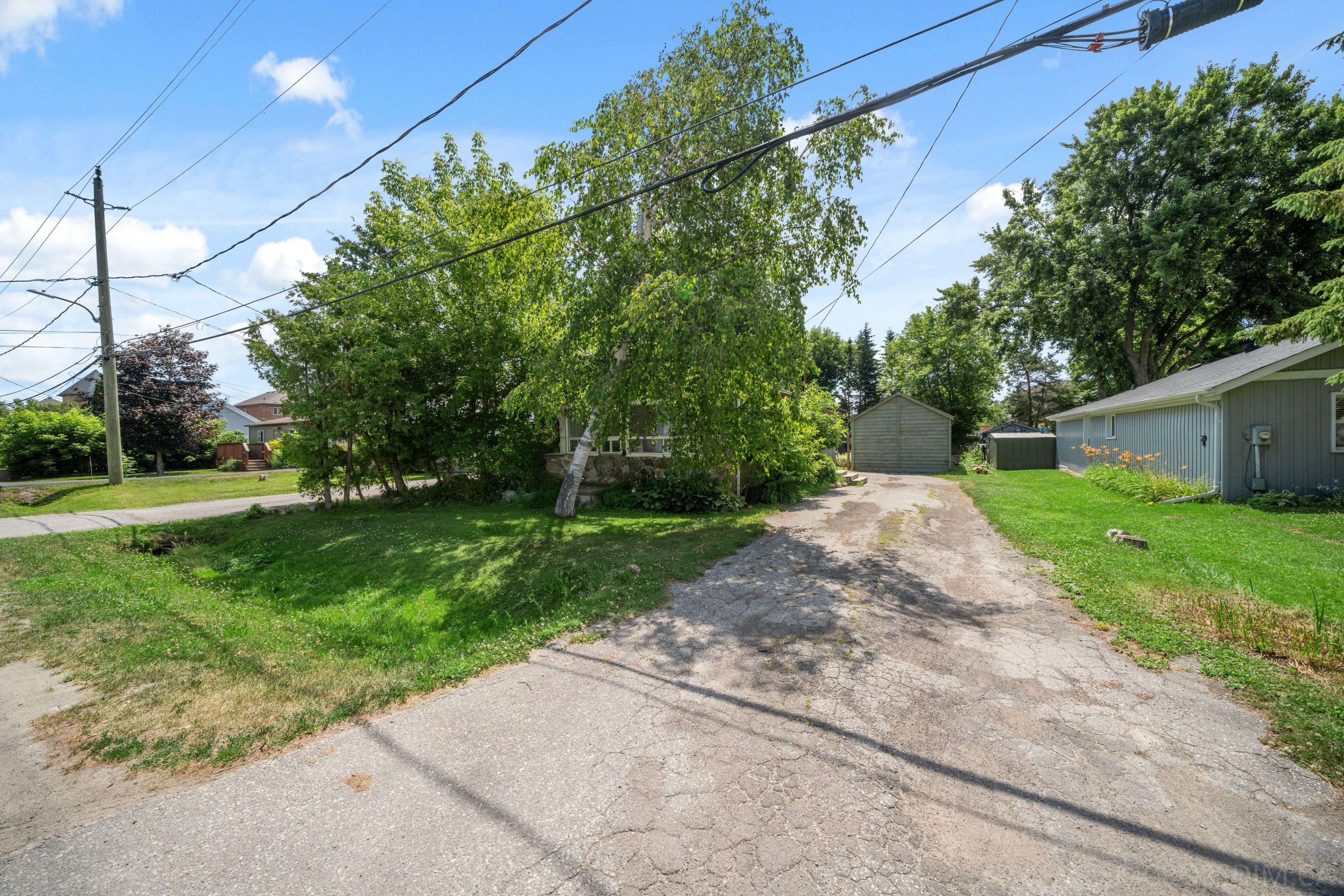Georgina, ON L4P 2M2,159 Bayview AVE