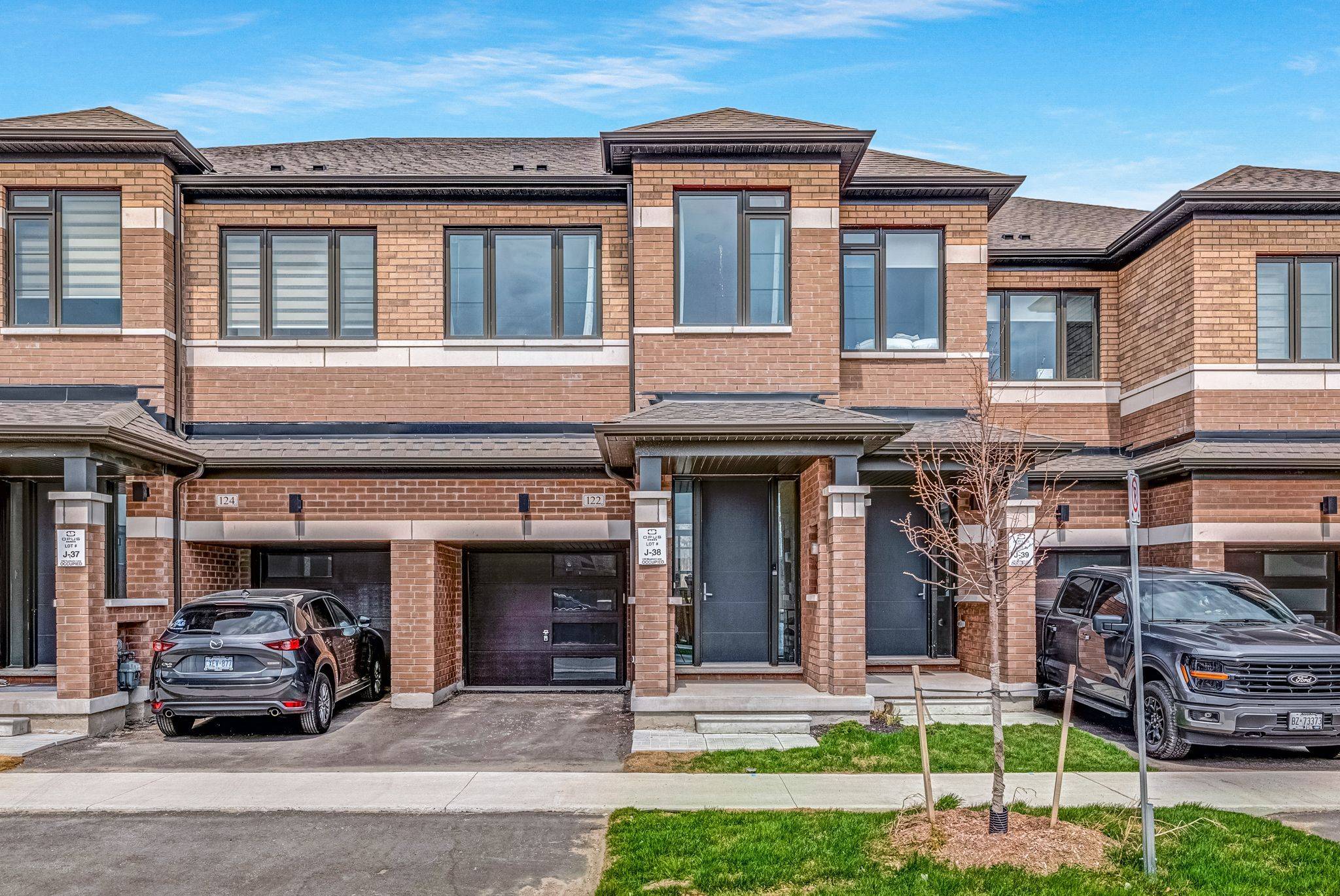 122 Turnberry LN, Barrie, ON L9J 0M3