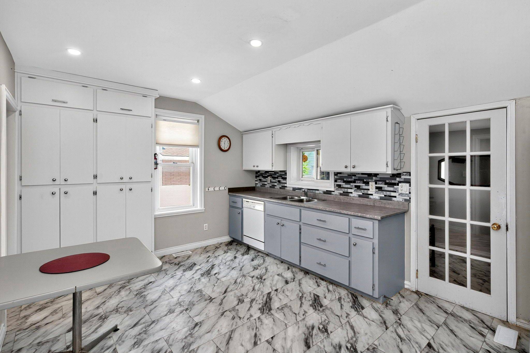 Penetanguishene, ON L9M 1L5,21 Maria ST