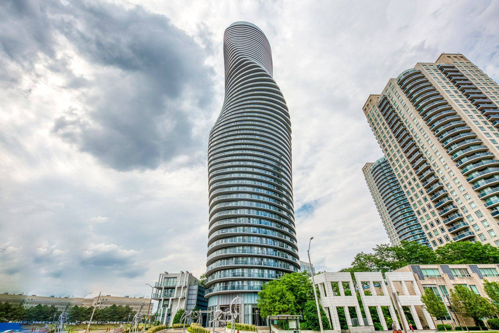Mississauga, ON L4Z 0A9,60 Absolute AVE #4402