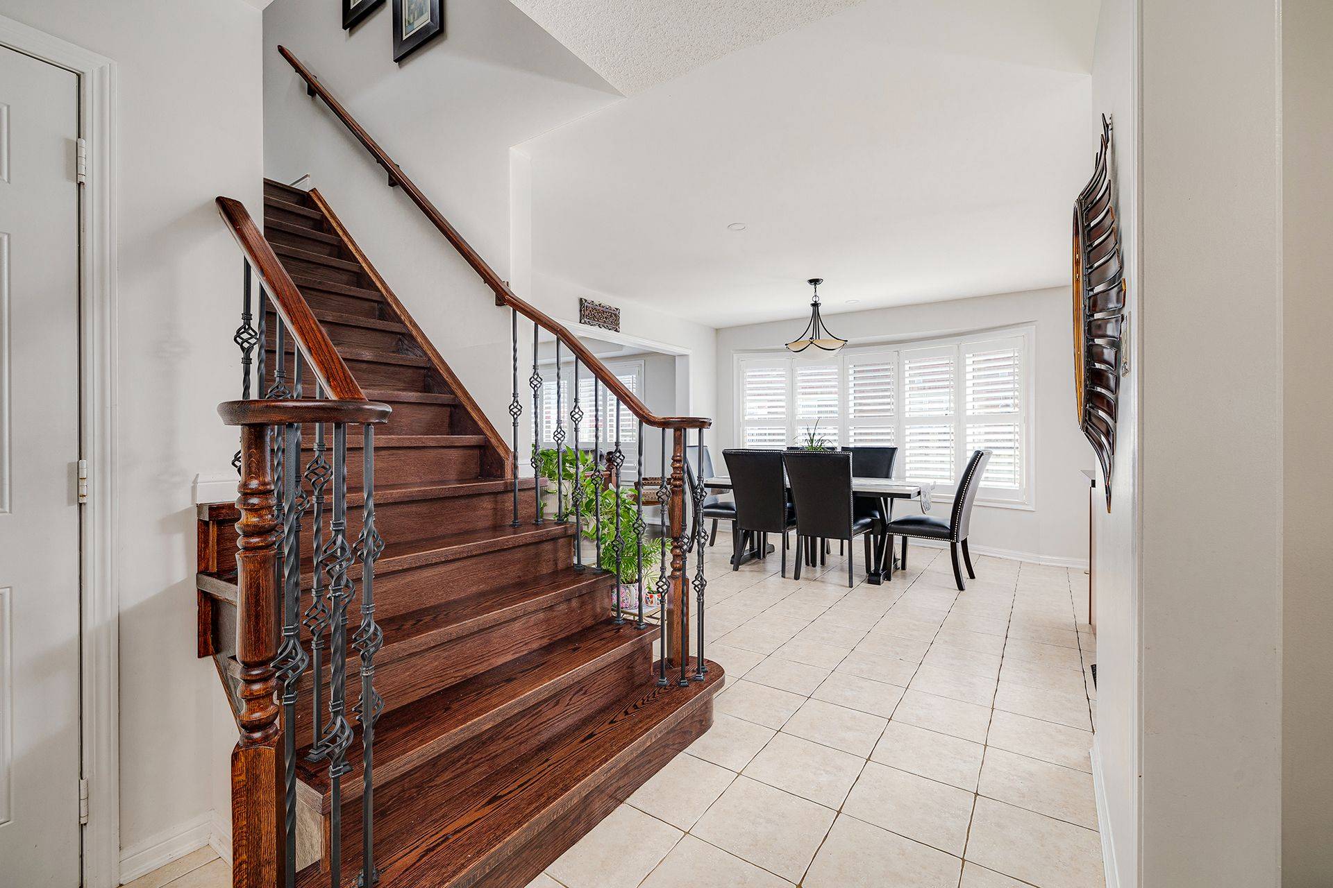 Milton, ON L9T 0E1,951 Cousens TER