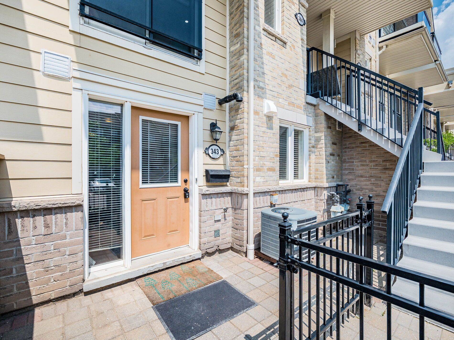 Mississauga, ON L5M 8C6,4975 Southampton DR #343