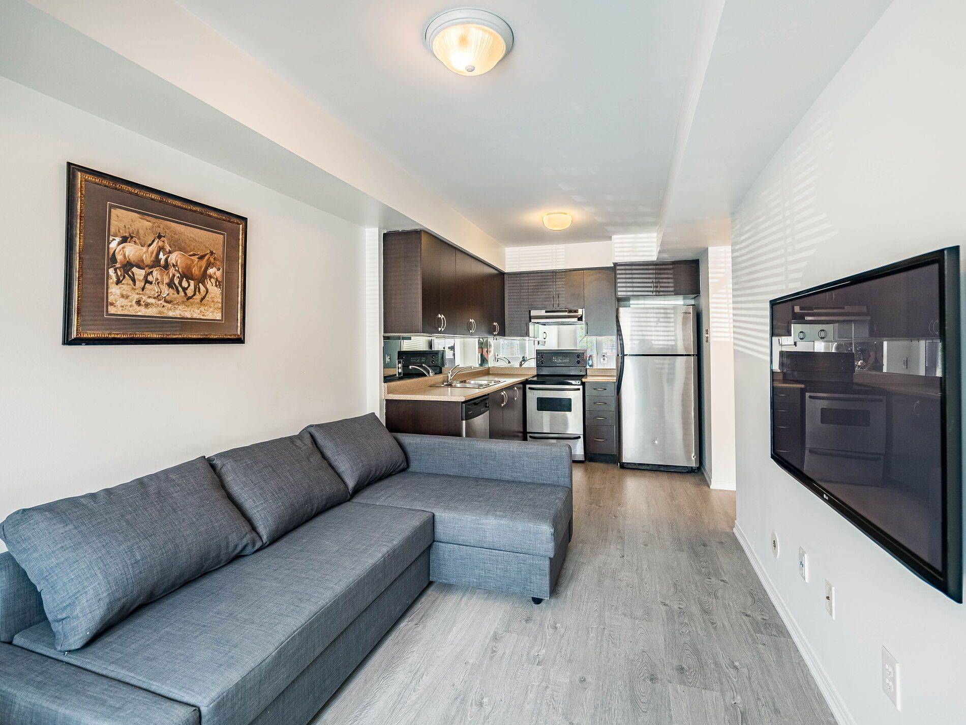 Mississauga, ON L5M 8C6,4975 Southampton DR #343