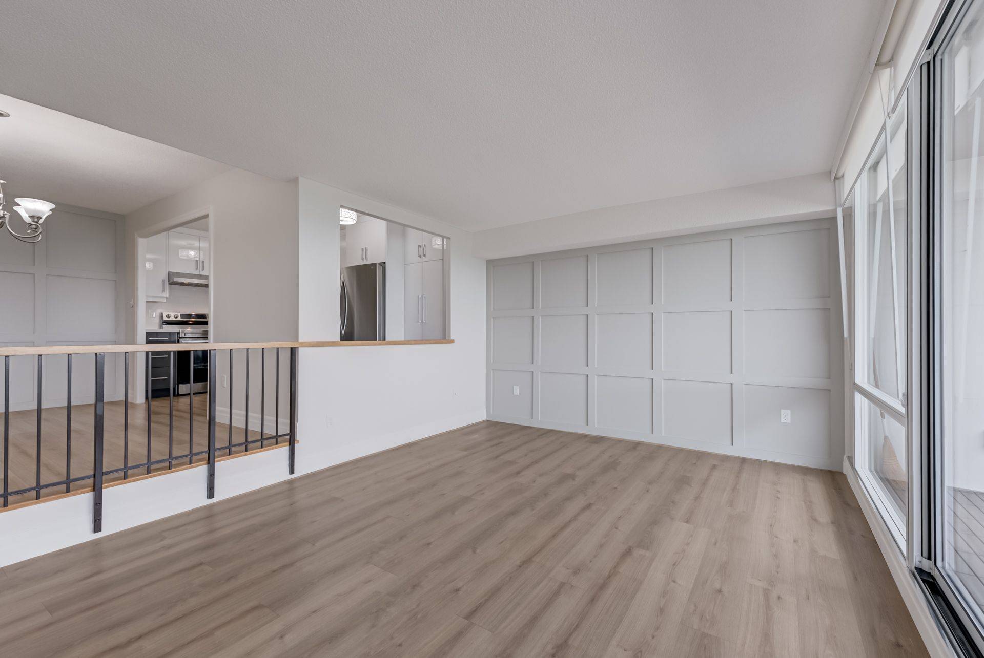 Toronto W03, ON M6N 4X7,270 Scarlett RD #1812