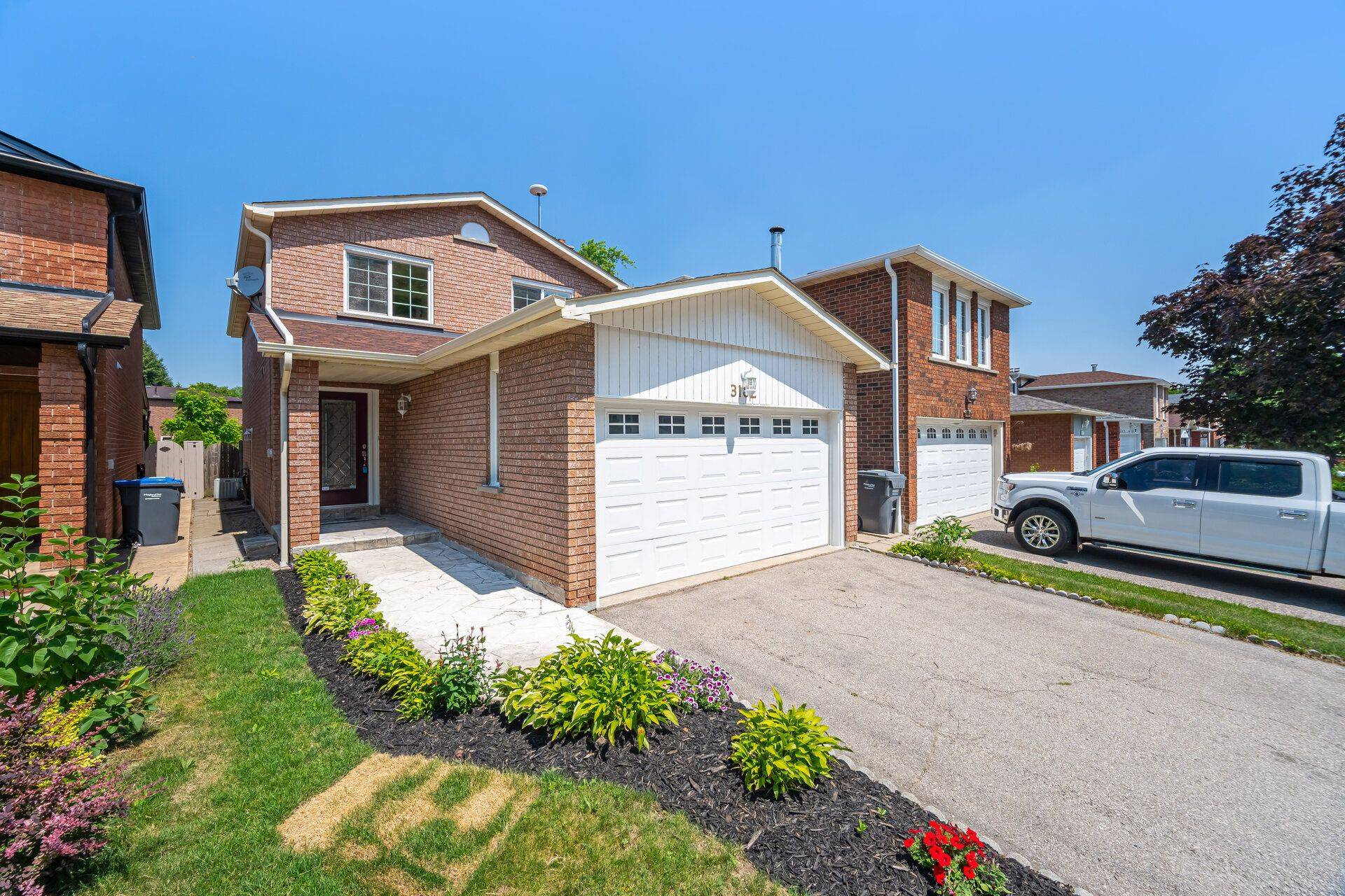 Mississauga, ON L5N 4W4,3182 Bracknell CRES