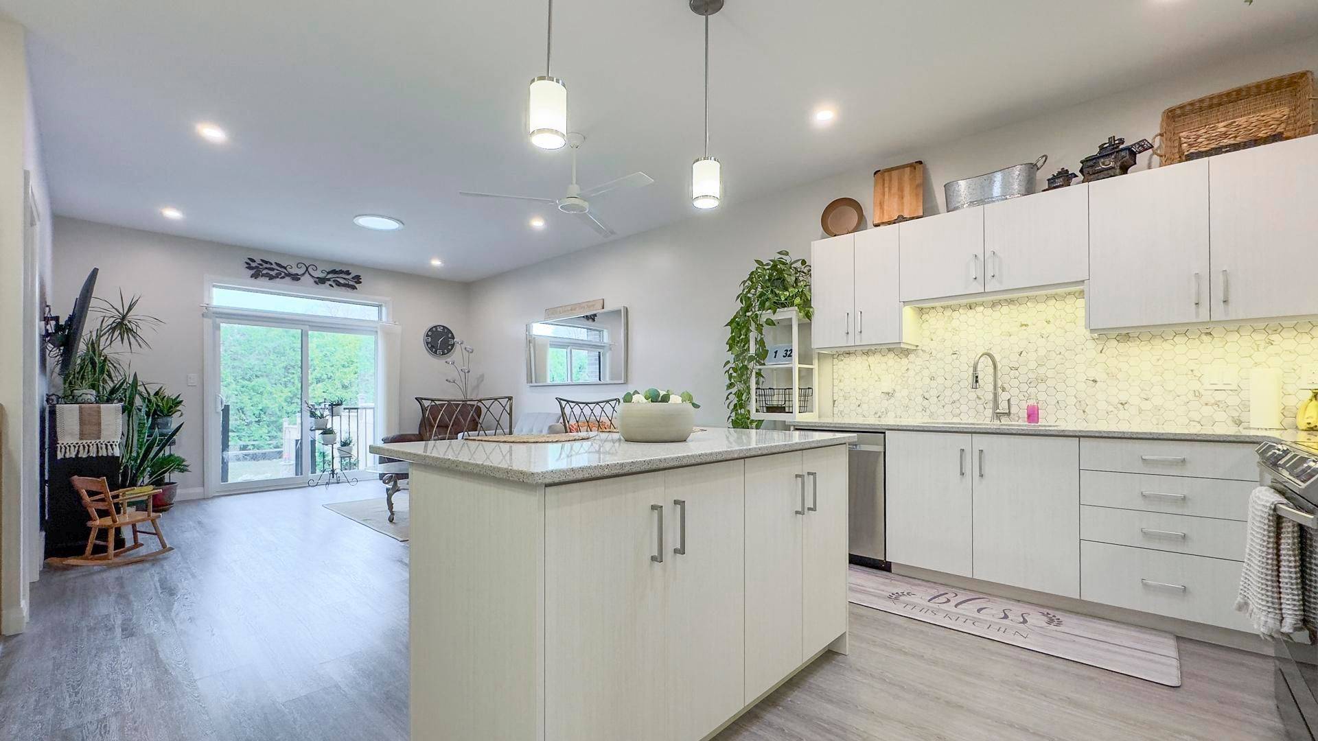 South Huron, ON N0M 1S1,84 Rowe AVE