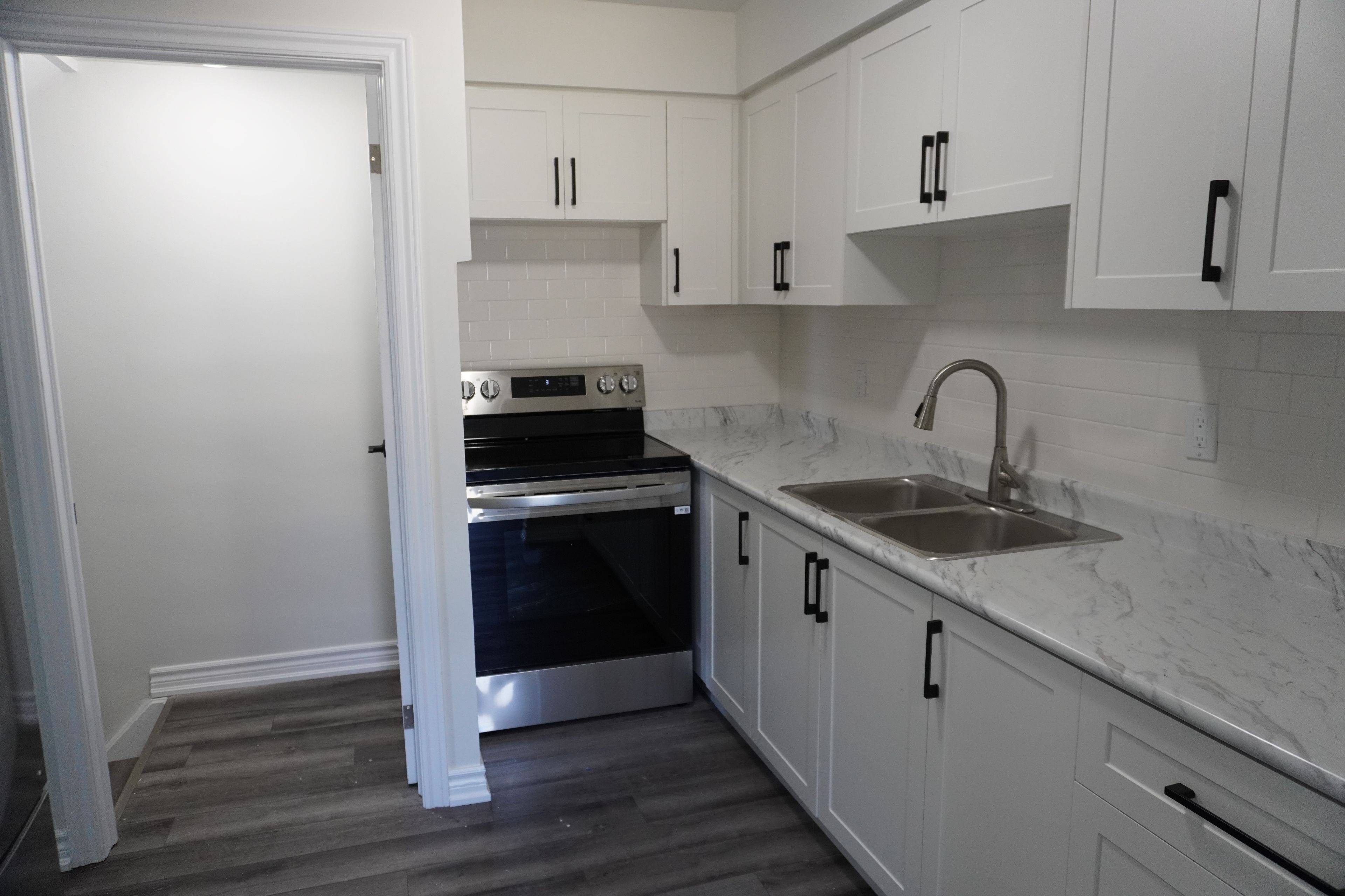 Cambridge, ON N1R 4P1,68 East ST #4