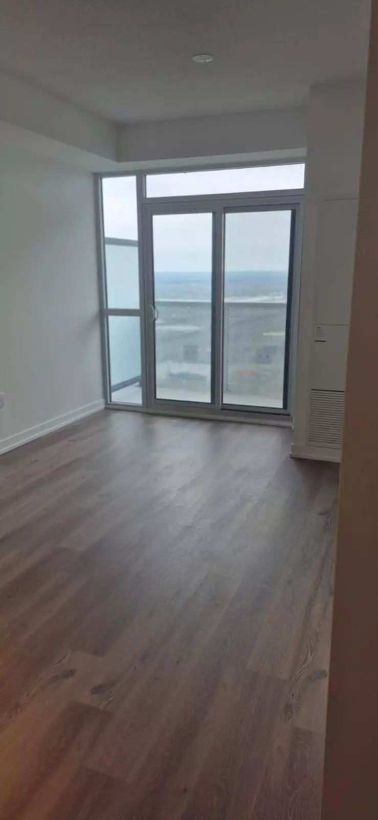 Vaughan, ON L4K 0R1,225 Commerce ST #5611