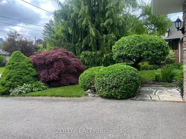 Toronto C14, ON M2M 2B8,32 Revcoe DR