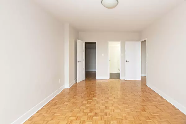 Toronto C04, ON M5N 1J4,10 Shallmar BLVD #509