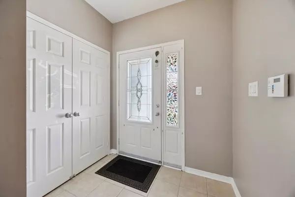 Bradford West Gwillimbury, ON L3Z 0A3,26 Booth ST