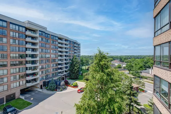 Markham, ON L3R 8H4,25 Austin DR #624