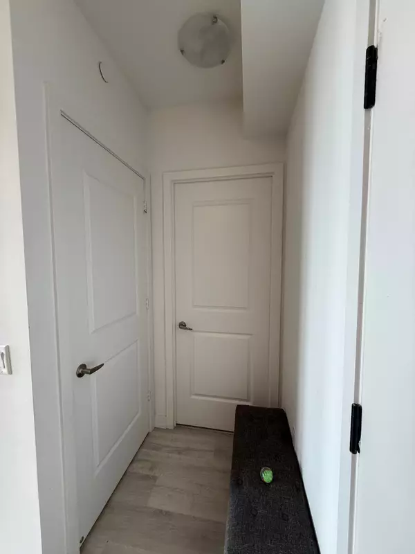 Mississauga, ON L5M 0Z8,4675 Metcalfe AVE #903