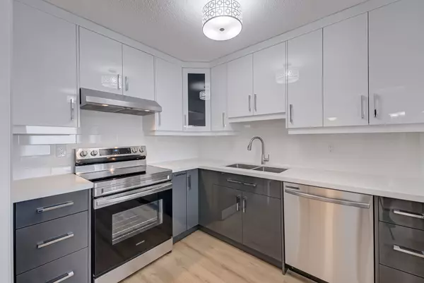 Toronto W03, ON M6N 4X7,270 Scarlett RD #1812