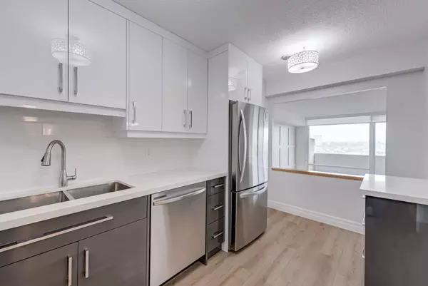Toronto W03, ON M6N 4X7,270 Scarlett RD #1812