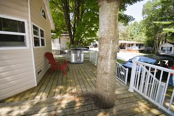 Gravenhurst, ON P0E 1N0,1082 Shamrock Marina RD #62