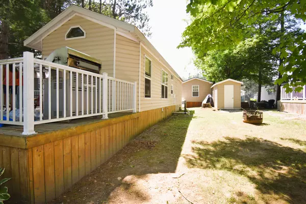 Gravenhurst, ON P0E 1N0,1082 Shamrock Marina RD #62