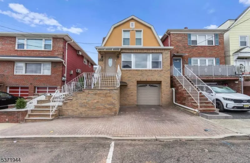 9126 Newkirk Ave #2, North Bergen Twp., NJ 07047
