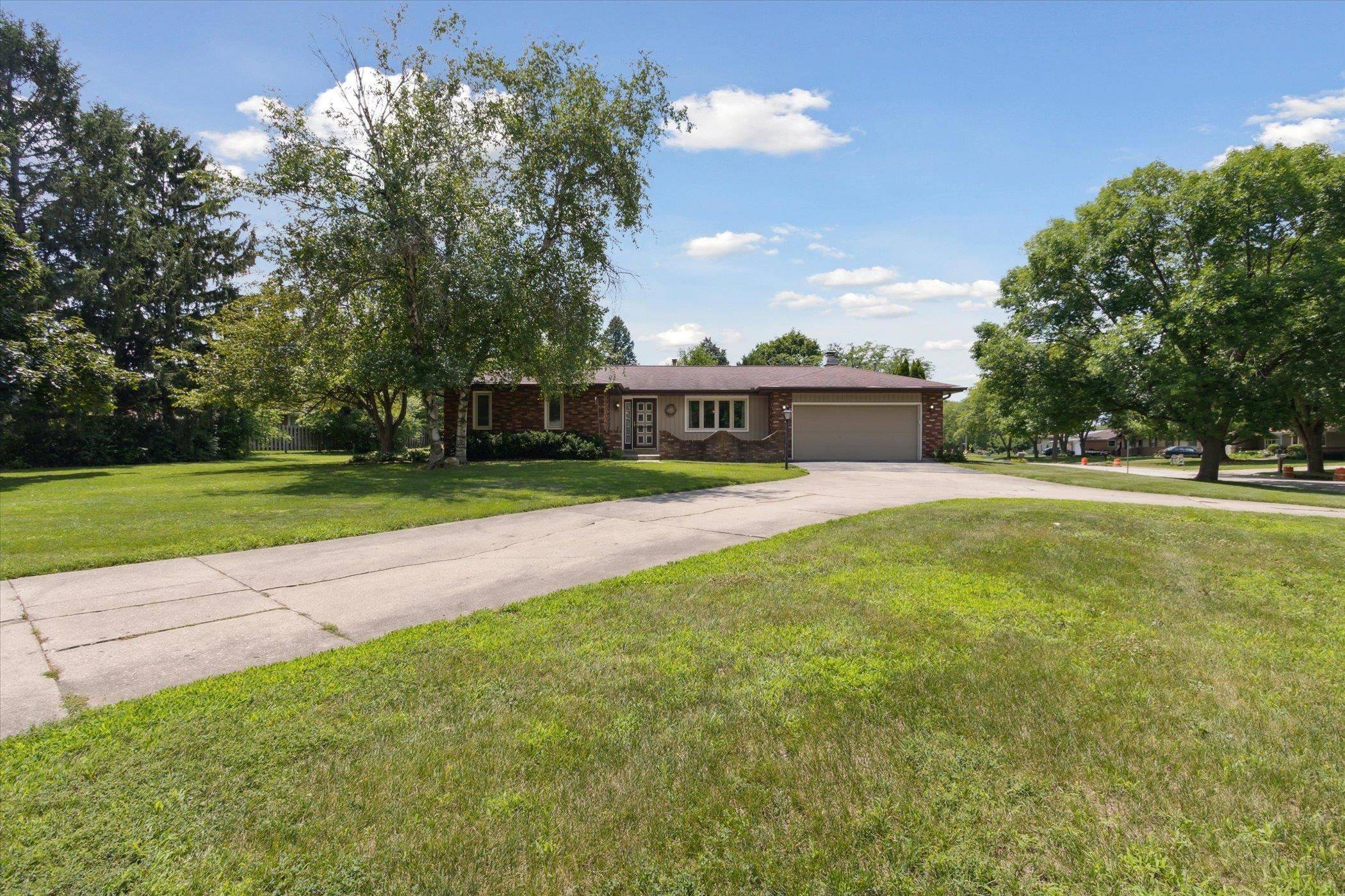 1619 Arnold Avenue, Rockford, IL 61108