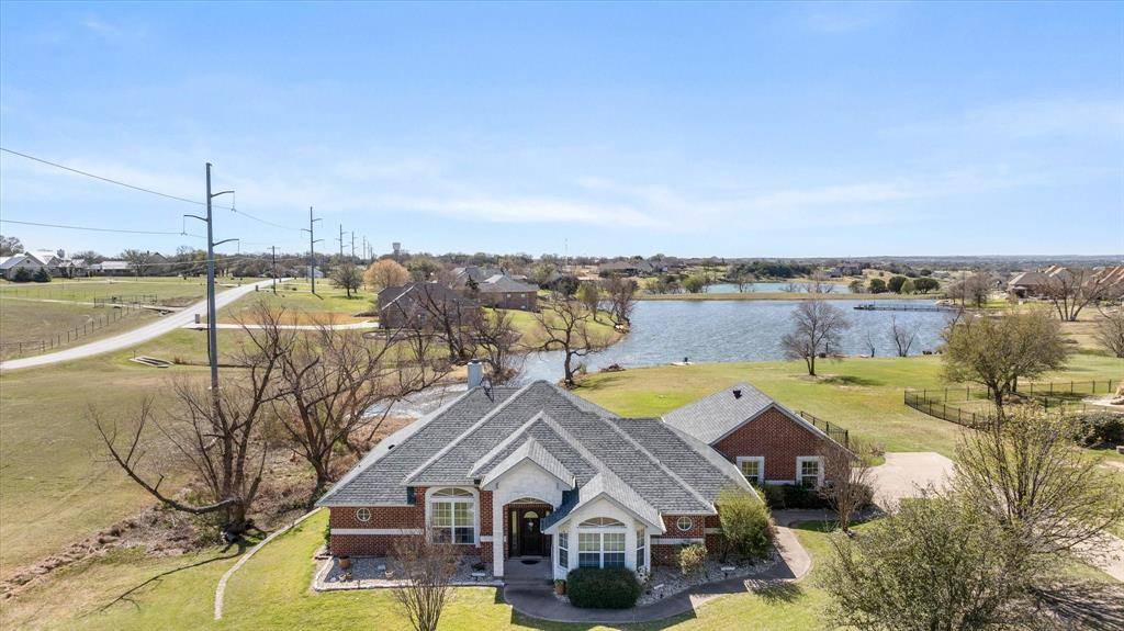 1611 Lady Amber Lane, Granbury, TX 76049