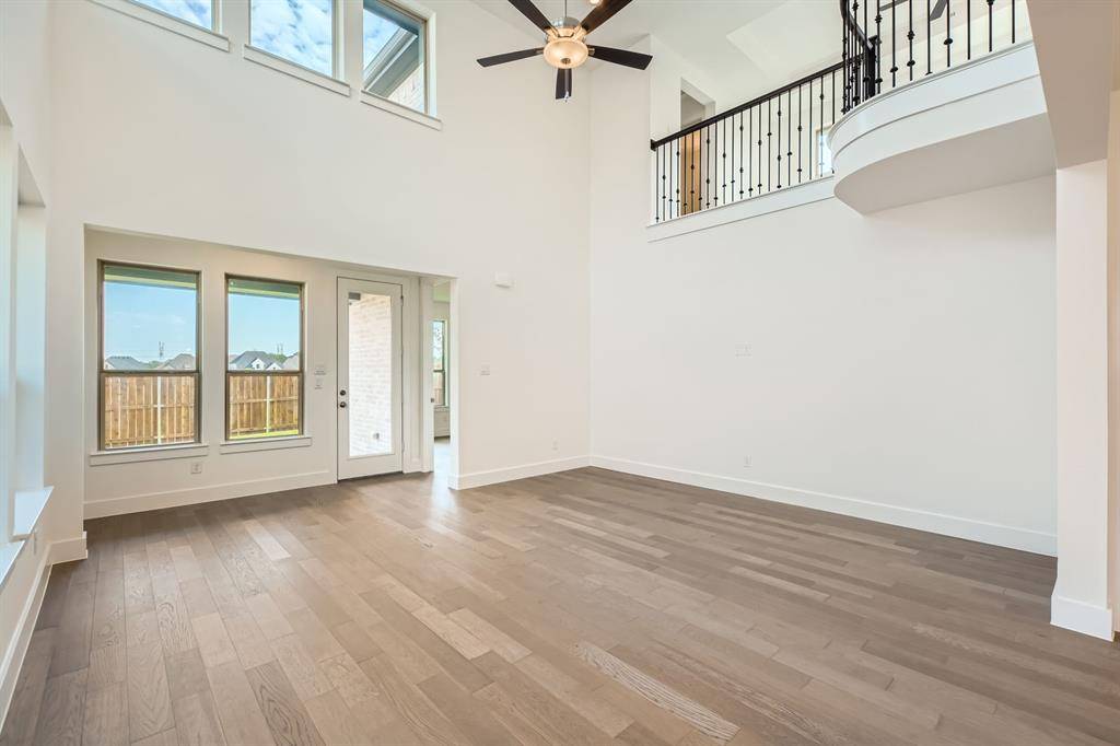 Lavon, TX 75166,821 Trailing Vine Way