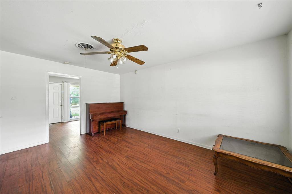 Fort Worth, TX 76134,5416 Whitten Street